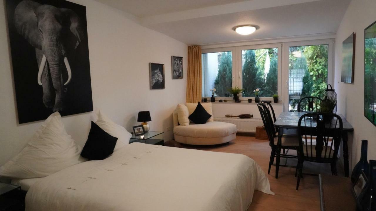 Apartment 900M To Exhibition Düsseldorf Buitenkant foto